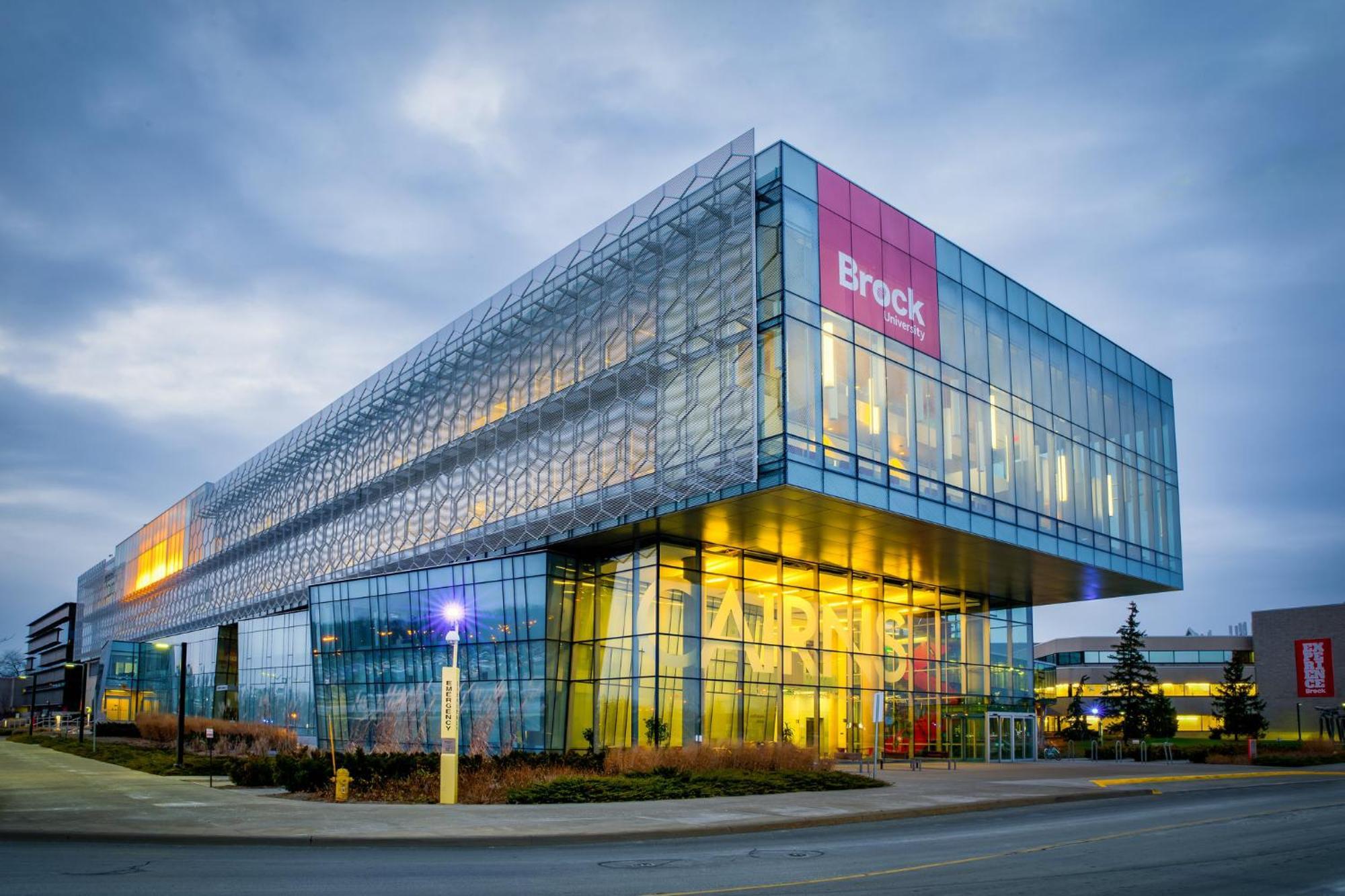 Holiday Inn Hotel & Suites St.Catharines-Niagara By Ihg Sainte-Catherine Exterior foto