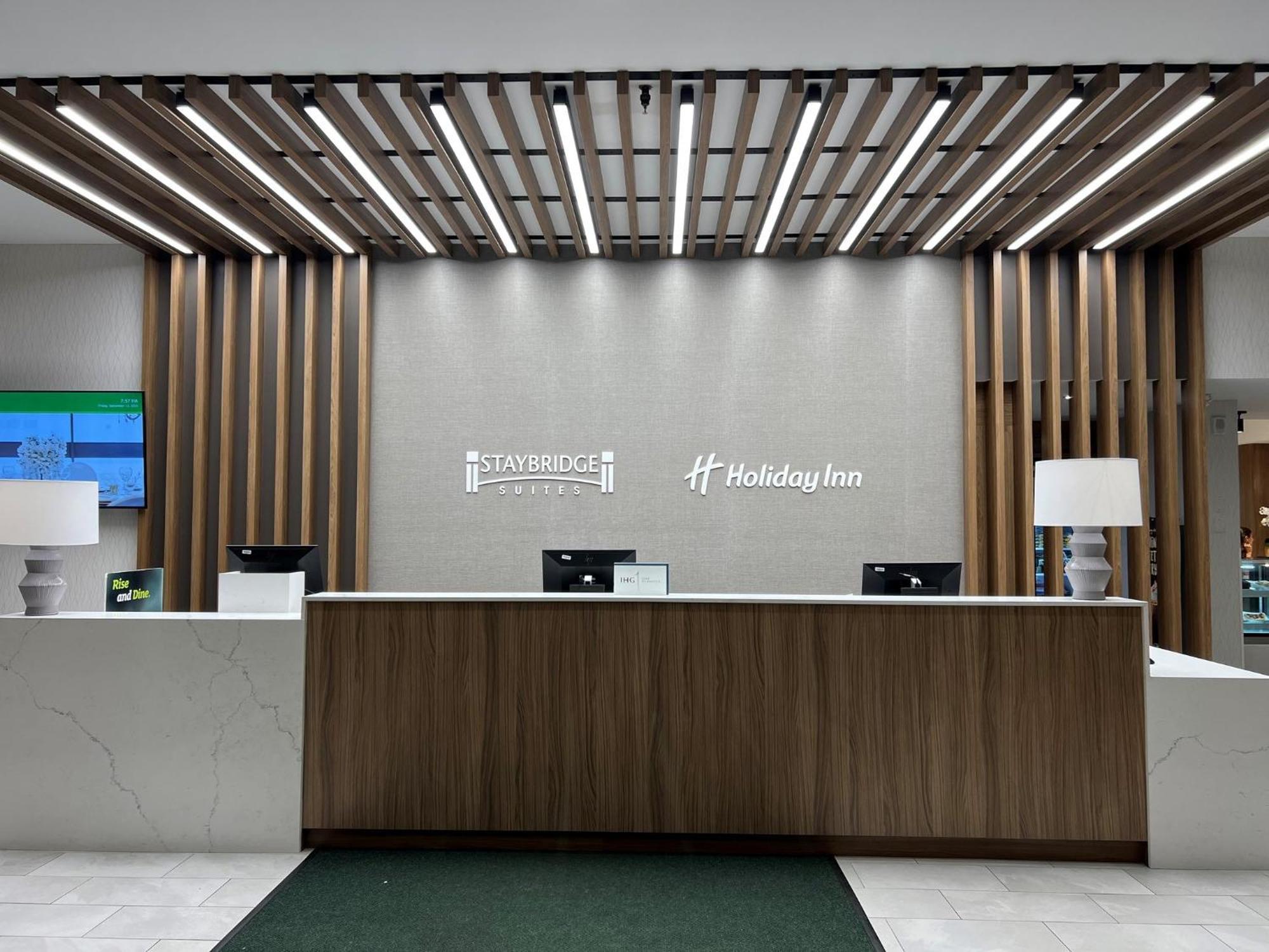 Holiday Inn Hotel & Suites St.Catharines-Niagara By Ihg Sainte-Catherine Exterior foto